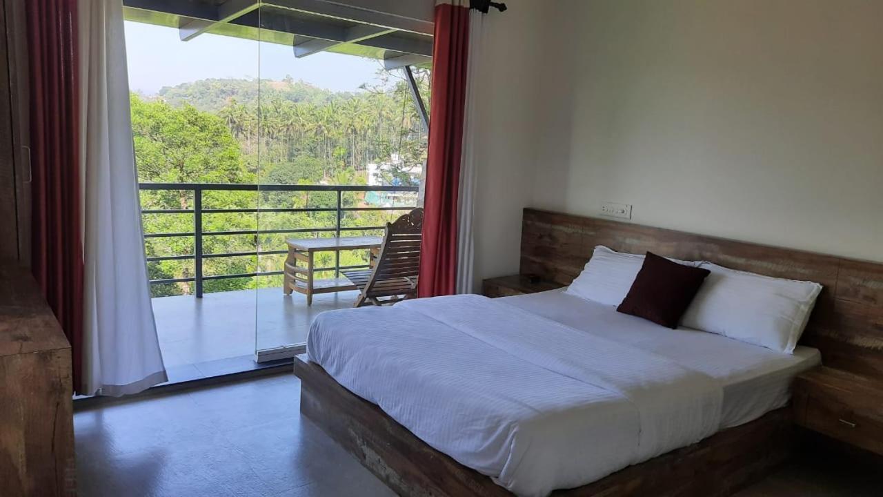 Vythiri Hill Palace Villa Dış mekan fotoğraf