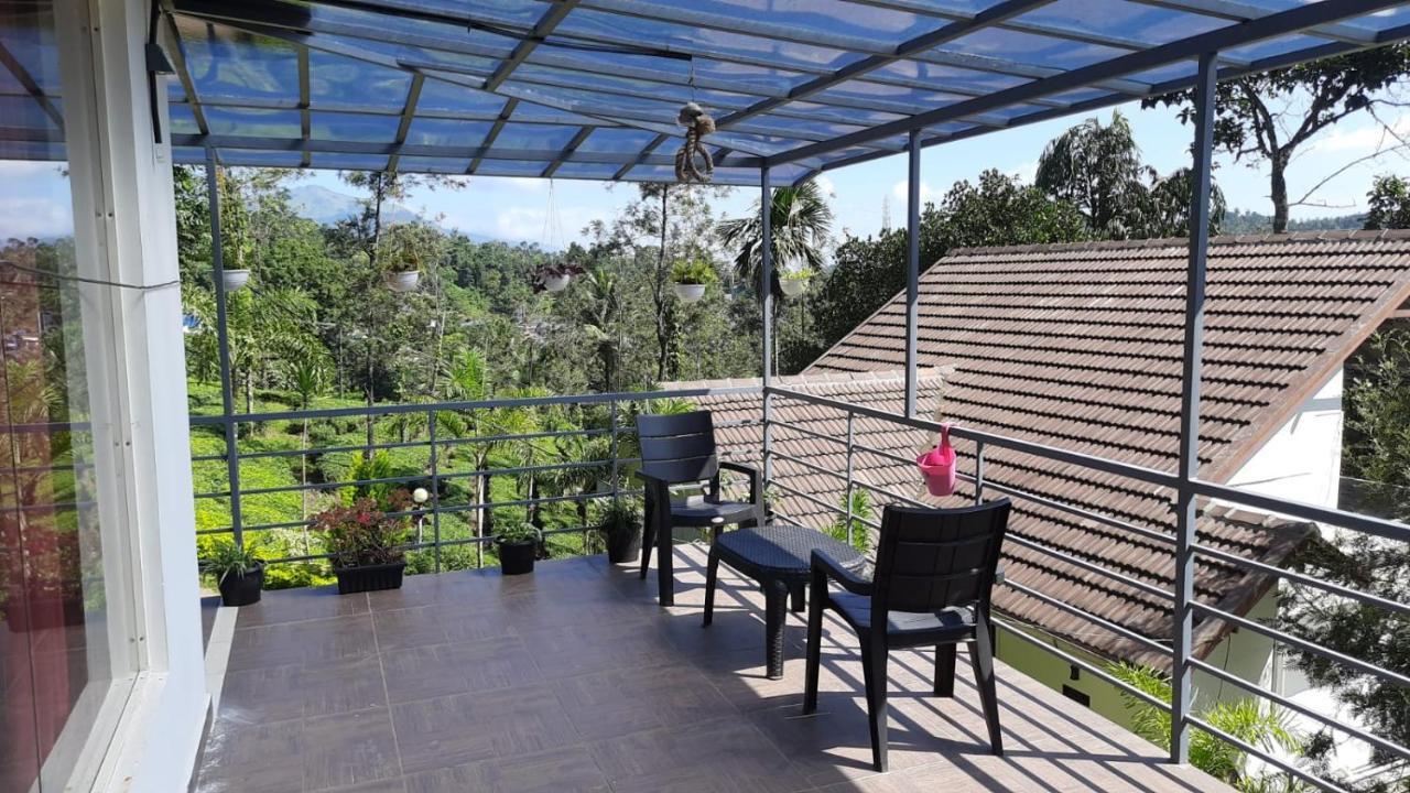 Vythiri Hill Palace Villa Dış mekan fotoğraf